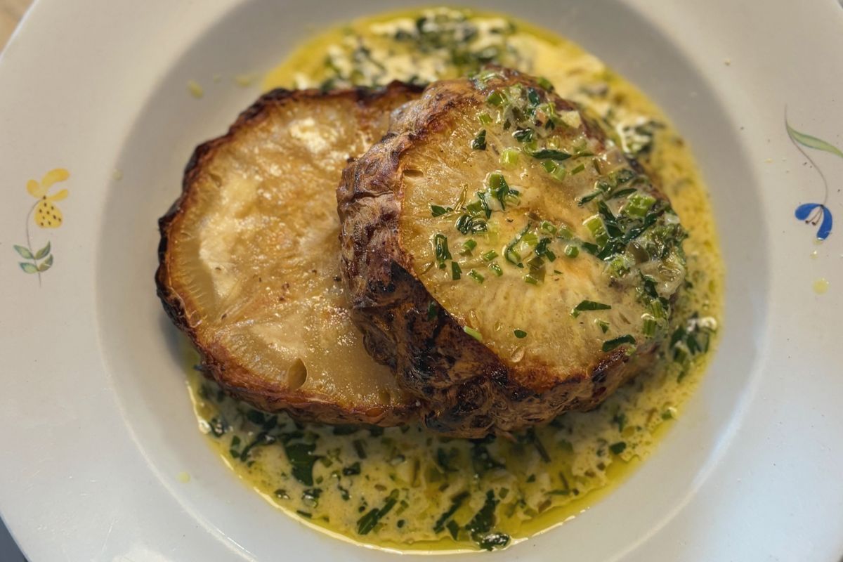 Salsa Café de París: ¿qué es y por qué se le conoce así?