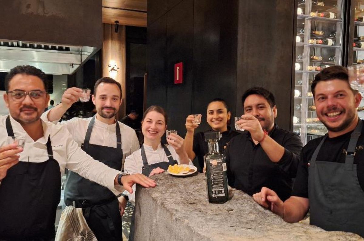 Chefs del hotel Impression Moxché by Secrets y chefs invitados del restaurante Substance en París, foto de Miriam Carmo