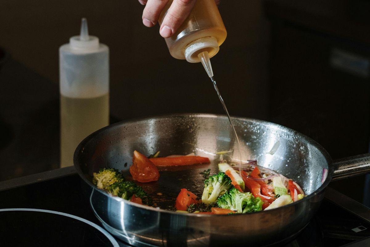 ¿Por qué cocinar con aceite de semillas no es tan bueno como parece?