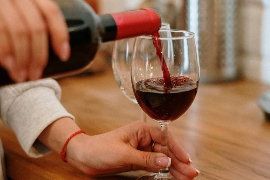 La Denominación de Origen es un sello que se otorga a alimentos o bebidas históricas.