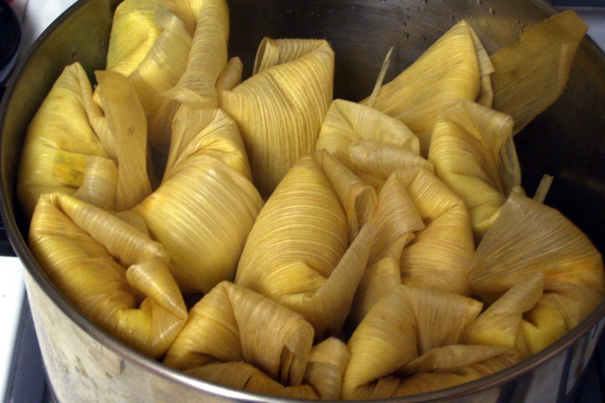 Tamales recién hechos. Foto de Flickr.