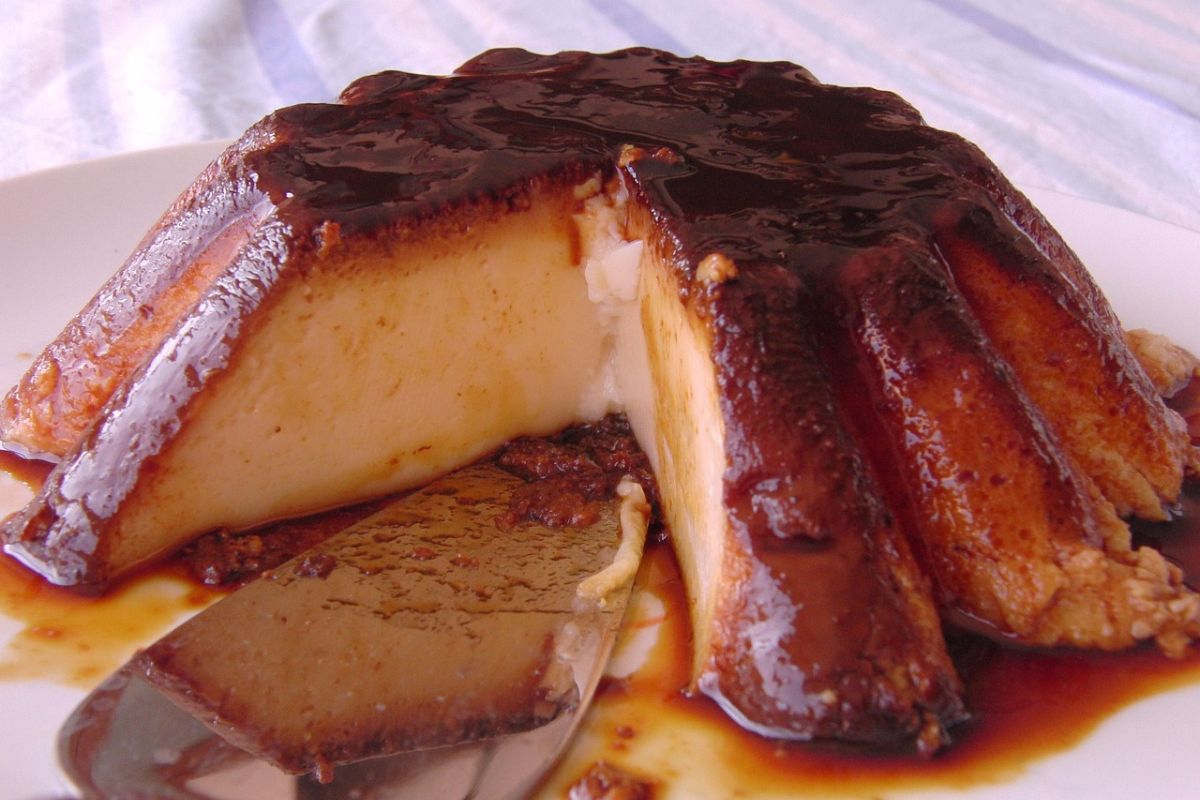 Flan para compartir al centro. Foto de Flickr.