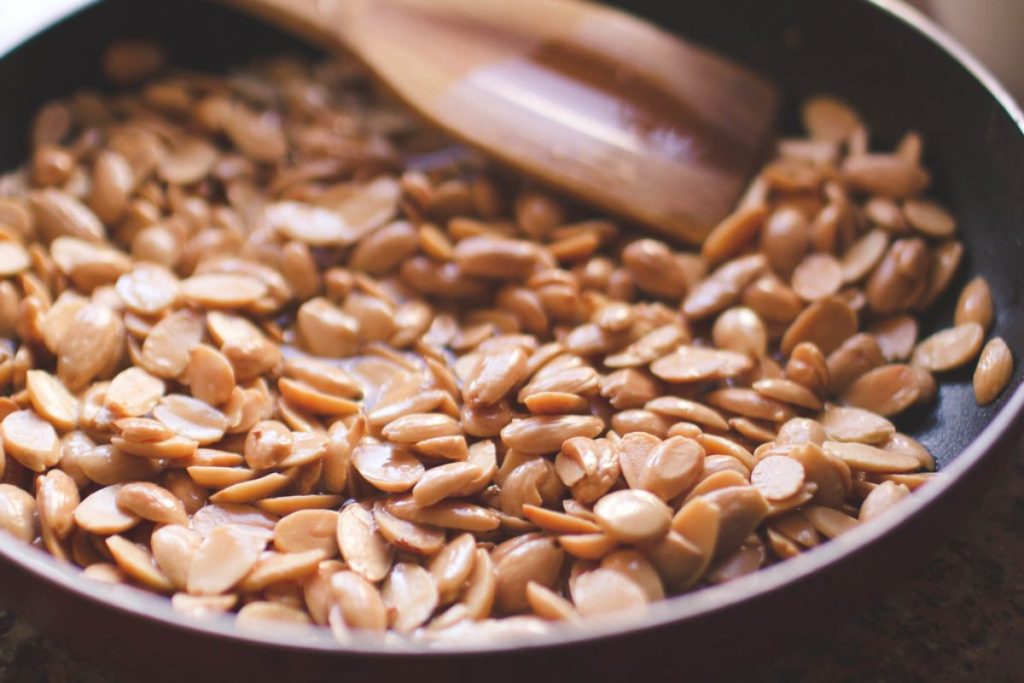 ¿Cómo quitar la cáscara de las almendras sin complicaciones?