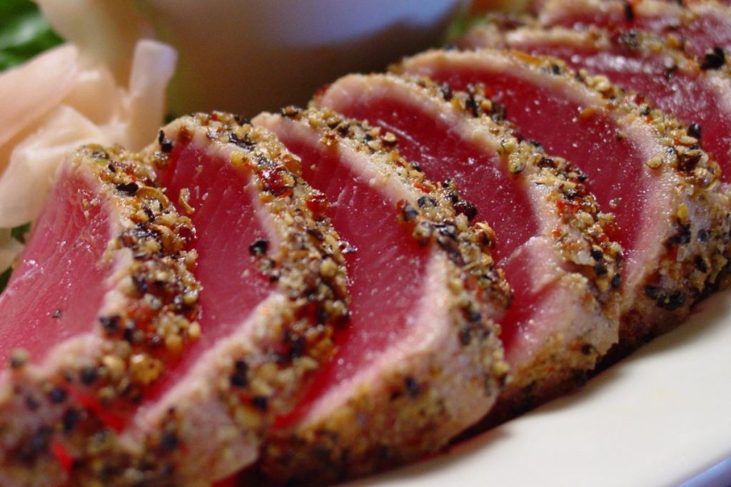 La creatina es un compuesto que se encuentra en pequeño porcentaje en alimentos.