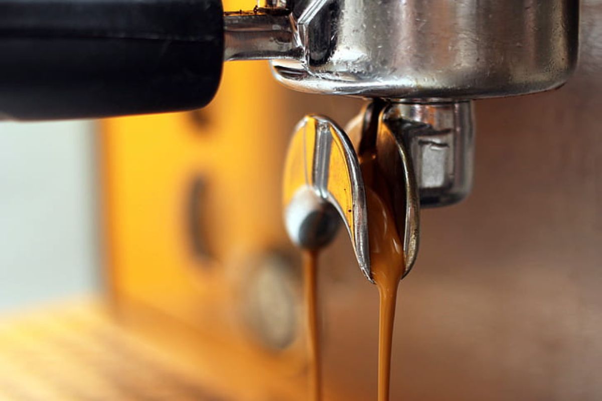 Proceso de extracción para espresso. Foto de Pexels.