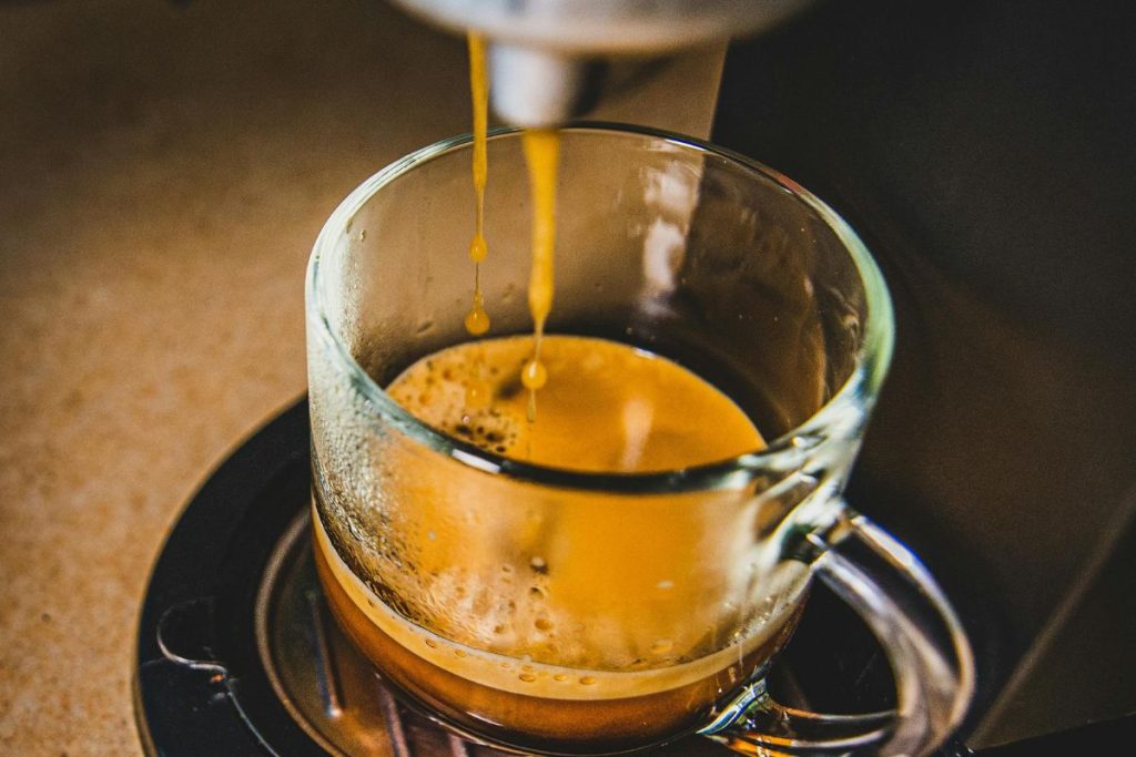 El latte y el macchiato comparten los mismos elementos pero en cantidades diferentes.