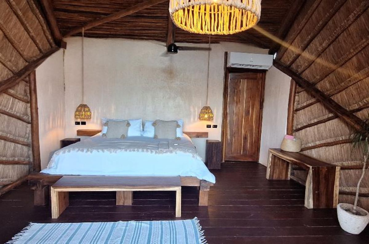 Interior de la Tree House Suite con cama King Size, foto de Miriam Carmo