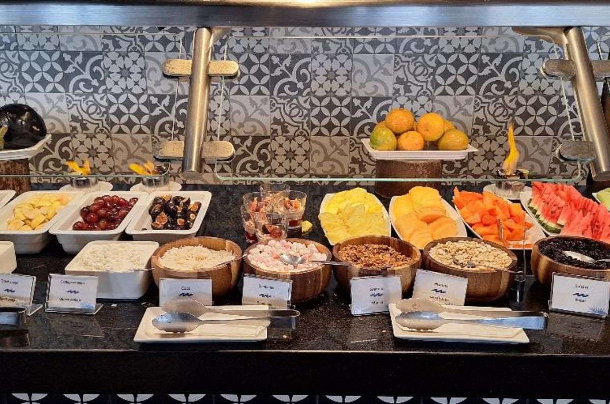 Buffet de desayuno del restaurante Ola, foto de Miriam Carmo