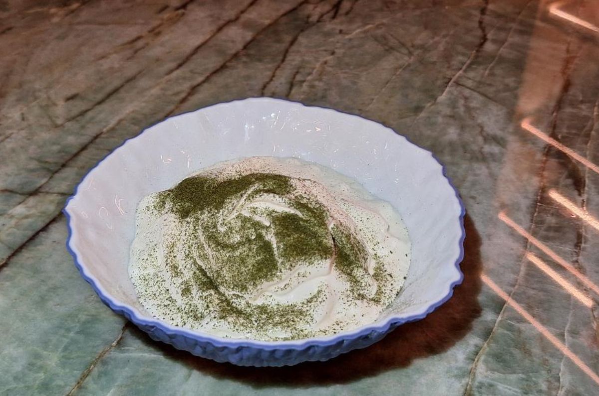 Bruma de tierra, helado de chocolate con maíz quemado, gel de mandarina y eneldo y espuma de hoja santa tatemada, foto de Miriam Carmo