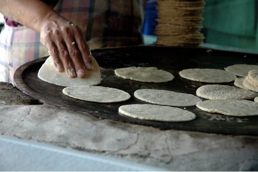 La masa para tortillas exige un tratamiento específico para lograr piezas con buena textura.