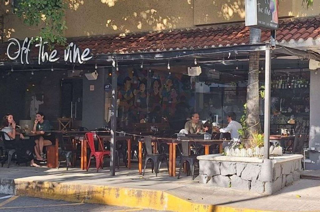 Off The Vine 5ta Avenida