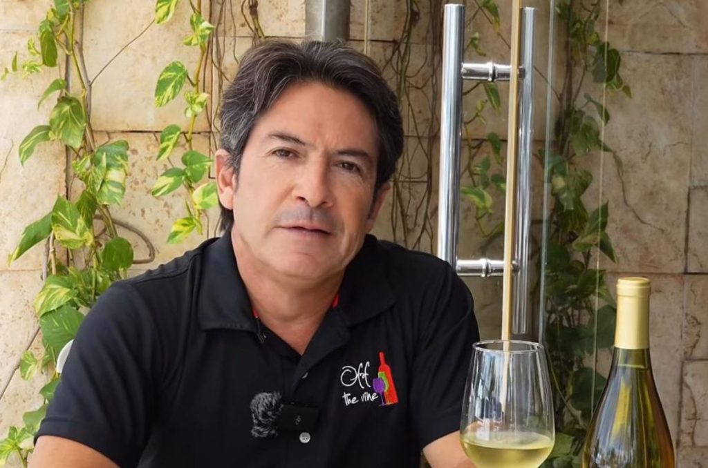 Off The Vine 5ta Avenida