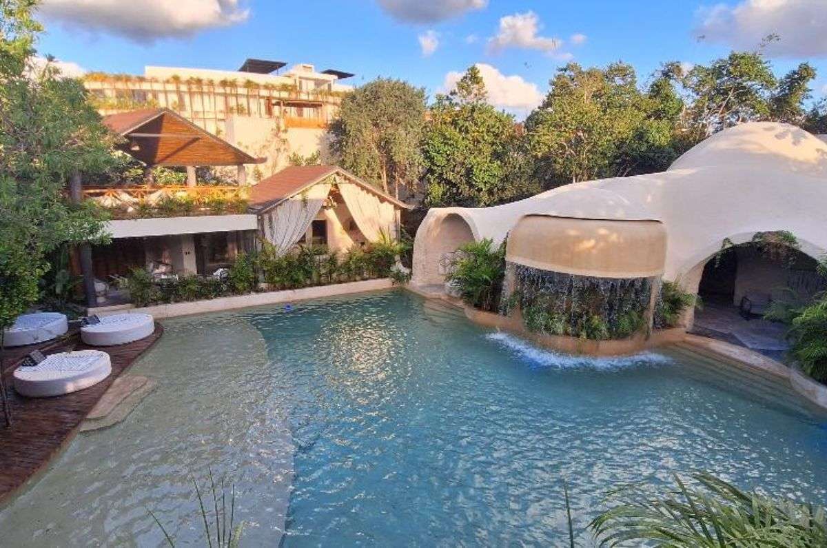 Alberca principal en Nevana Luxury Villas by La Zebra, foto de Miriam Carmo