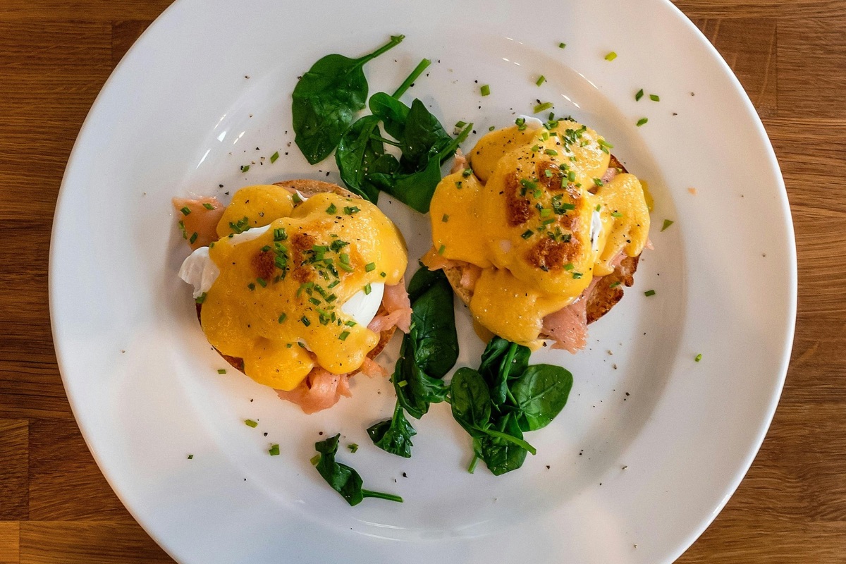 Huevos benedictinos. Foto de Pexels.