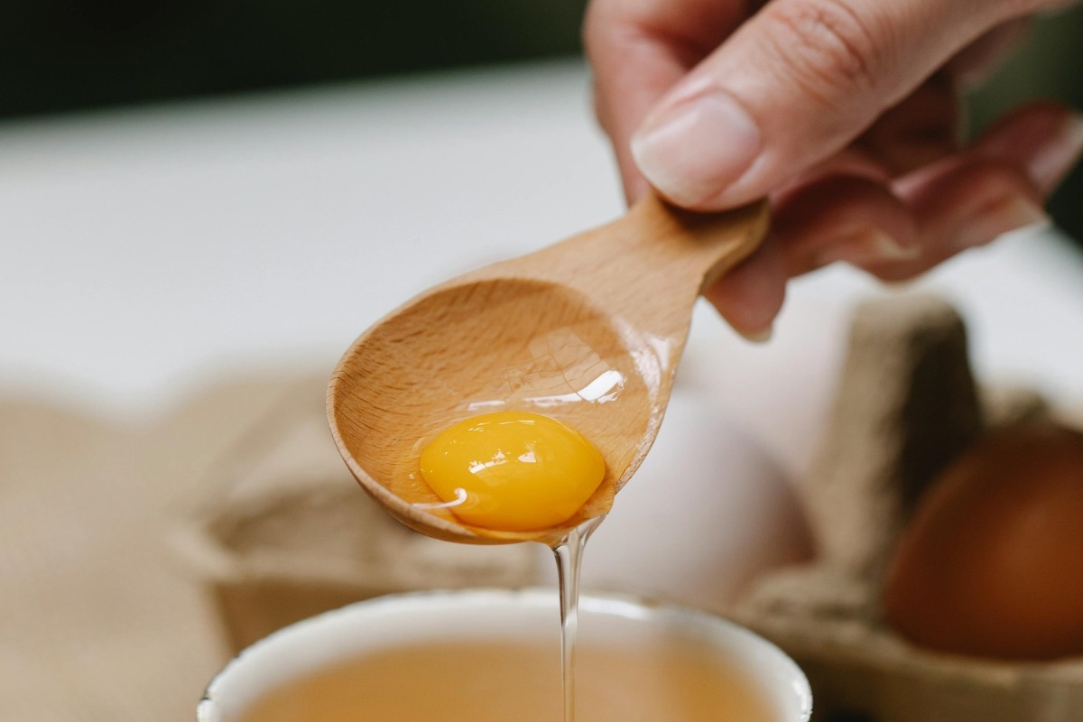 Huevo fresco. Foto de Pexels.