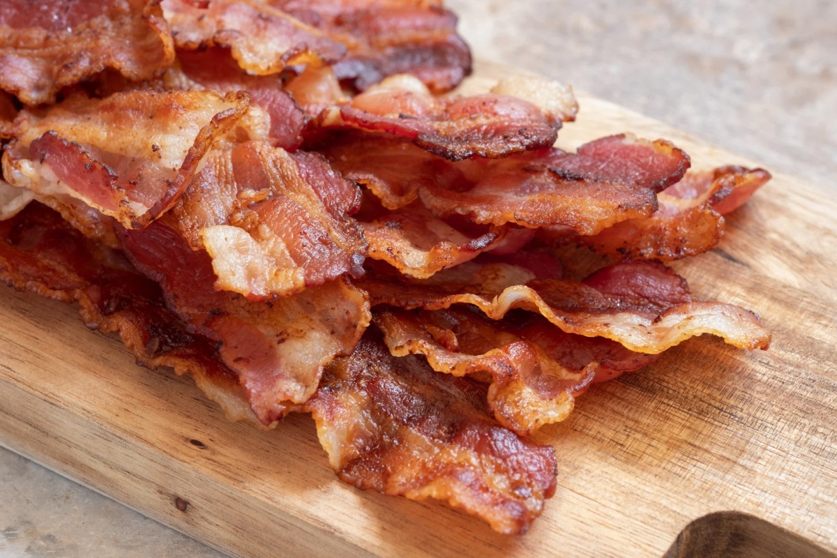 Tocino frito. Foto de Canva.