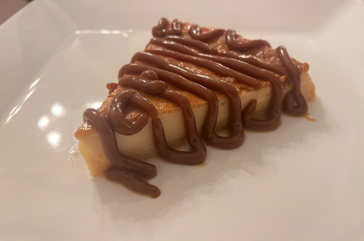 Flan con dulce de leche - Créditos Tali Akuka Ecoturismo mundo