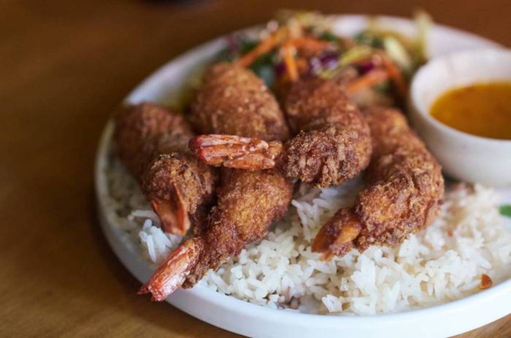 Wok’ando: cuatro años cocinando el encuentro entre México y Asia en la Juárez
