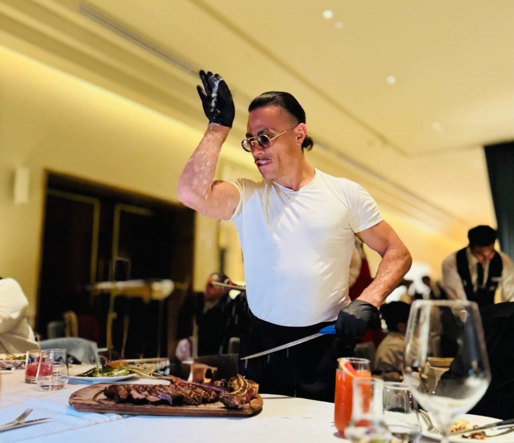 Nusr-Et: cuando la carne se convierte en espectáculo